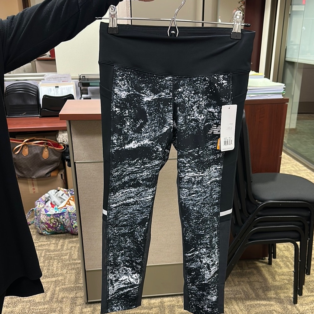 Black and White Patterned Leggings